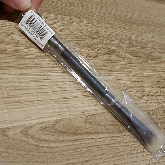 NWT CROWN MakeUp brushes Set of 3 - Picture 5 of 8